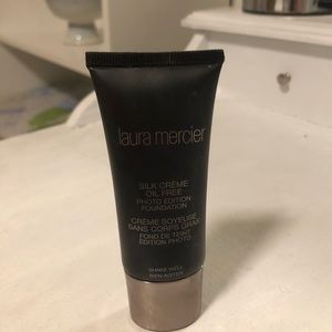 Laura Mercier Silk Crème oil free photo edition foundation